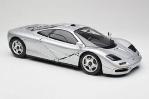 McLaren F1 Zilver Minichamps 1:12 530133129 Metaal — afbeelding 6 van 8