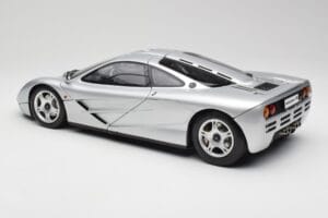 McLaren F1 Zilver Minichamps 1:12 530133129 Metaal — afbeelding 7 van 8