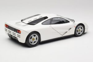 McLaren F1 Wit Minichamps 1:18 530133424 Metaal — afbeelding 3 van 8