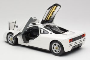 McLaren F1 Wit Minichamps 1:18 530133424 Metaal — afbeelding 5 van 8