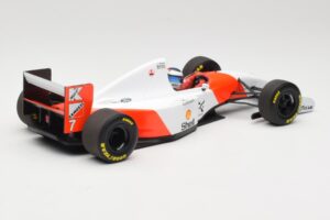 McLaren Ford MP4/8 #7 M. Hakkinen 1993 Minichamps 1:18 530931837 Metaal — afbeelding 2 van 6
