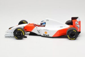 McLaren Ford MP4/8 #7 M. Hakkinen 1993 Minichamps 1:18 530931837 Metaal — afbeelding 3 van 6