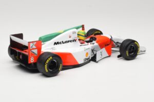 McLaren MP4/8 Ford #8 A. Senna Winner European GP Donington 1993 Minichamps 1:18 540931848 Metaal — afbeelding 2 van 6