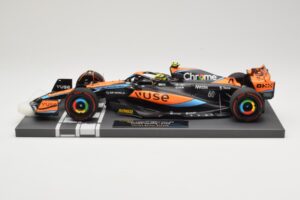 McLaren MCL60 #4 L. Norris F1 2023 Minichamps 1:18 537231804 Metaal