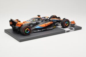 McLaren MCL60 #81 O. Piastri F1 2023 Minichamps 1:18 537231881 Metaal — afbeelding 3 van 6