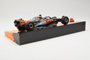 McLaren MCL60 #81 O. Piastri Australian GP 2023 Minichamps 1:18 533231881 Metaal — afbeelding 3 van 5