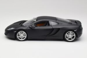 McLaren MP4-12C Matt Satellite Grijs Minichamps 1:18 110133024 Metaal — afbeelding 4 van 8