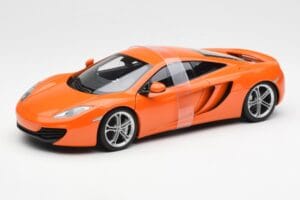 McLaren MP4-12C Oranje AUTOart 1:18 76006 Metaal