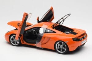 McLaren MP4-12C Oranje AUTOart 1:18 76006 Metaal — afbeelding 5 van 8