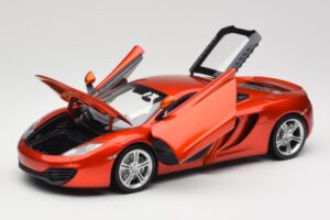 McLaren MP4-12C Orange Metallic Minichamps 1:18 110133020 Metaal — afbeelding 2 van 8
