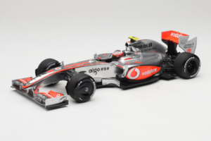 McLaren MP4-24 Mercedes #2 H. Kovalainen F1 2009 Minichamps 1:18 503091802 Metaal