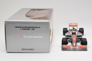 McLaren MP4-24 Mercedes #2 H. Kovalainen F1 2009 Minichamps 1:18 503091802 Metaal — afbeelding 6 van 7