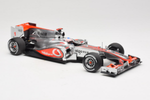 McLaren MP4-25 Mercedes #1 J. Button Vodafone McLaren Showcar F1 2010 Minichamps 1:18 530101801 Metaal — afbeelding 4 van 7