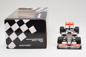 McLaren MP4-25 Mercedes #1 J. Button Vodafone McLaren Showcar F1 2010 Minichamps 1:18 530101801 Metaal — afbeelding 7 van 7