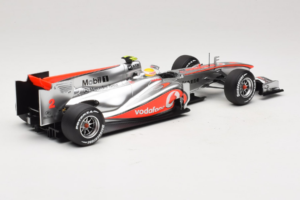 McLaren MP4-25 Mercedes #2 L. Hamilton Vodafone McLaren F1 2010 Minichamps 1:18 530101802 Metaal — afbeelding 2 van 7