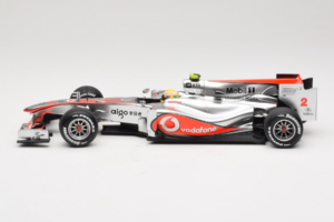 McLaren MP4-25 Mercedes #2 L. Hamilton Vodafone McLaren F1 2010 Minichamps 1:18 530101802 Metaal — afbeelding 3 van 7