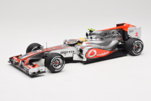 McLaren MP4-25 Mercedes #2 L. Hamilton Vodafone McLaren F1 2010 Minichamps 1:18 530101802 Metaal
