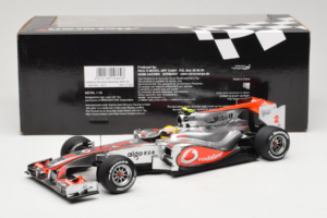 McLaren MP4-25 Mercedes #2 L. Hamilton Vodafone McLaren F1 2010 Minichamps 1:18 530101802 Metaal — afbeelding 6 van 7