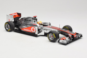 McLaren MP4-26 Mercedes #3 L. Hamilton Vodafone McLaren F1 2011 Minichamps 1:18 530111803 Metaal — afbeelding 4 van 7