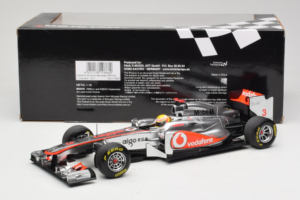 McLaren MP4-26 Mercedes #3 L. Hamilton Vodafone McLaren F1 2011 Minichamps 1:18 530111803 Metaal — afbeelding 6 van 7