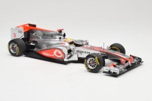 McLaren MP4-26 Mercedes #3 L. Hamilton Vodafone McLaren Showcar F1 2011 Minichamps 1:18 530111873 Metaal — afbeelding 4 van 7