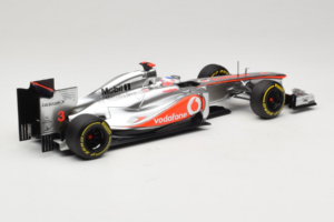 McLaren MP4-27 Mercedes #3 J. Button Vodafone McLaren Showcar F1 2012 Minichamps 1:18 530121873 Metaal — afbeelding 2 van 7