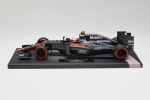 McLaren MP4-30 Honda #22 J. Button McLaren Honda F1 Team Spanish Grand Prix 2015 Minichamps 1:18 537151122 Metaal
