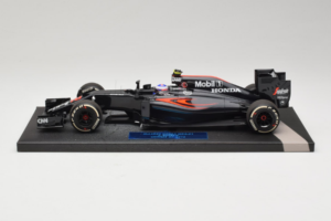 McLaren MP4-31 Honda #22 J. Button McLaren Honda F1 Team Chinese Grand Prix 2016 Minichamps 1:18 537161822 Metaal
