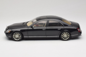 Maybach 57S Zwart AUTOart 1:18 76156 Metaal — afbeelding 4 van 7