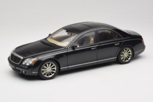Maybach 57S Zwart AUTOart 1:18 76156 Metaal