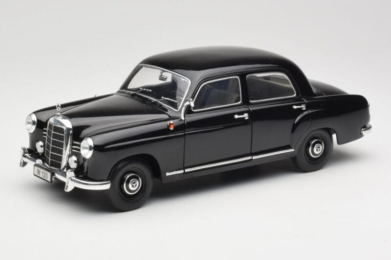 Mercedes 180 W120 Ponton Zwart Revell 1:18 08973 Metaal