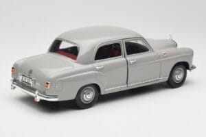 Mercedes 180 W120 Ponton Graphite Grey Revell 1:18 08974 Metaal — afbeelding 3 van 8