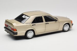 Mercedes 190E W201 2.3-16 Smoke Silver Metallic Norev 1:18 183831 Metaal — afbeelding 3 van 8