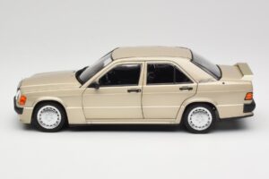 Mercedes 190E W201 2.3-16 Smoke Silver Metallic Norev 1:18 183831 Metaal — afbeelding 4 van 8