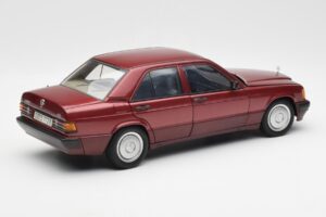 Mercedes 190E W201 2.0 Rood Dealer Edition AUTOart 1:18 B66040383 Metaal — afbeelding 3 van 8