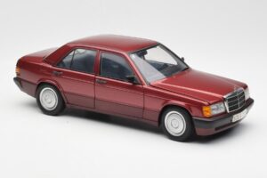 Mercedes 190E W201 2.0 Rood Dealer Edition AUTOart 1:18 B66040383 Metaal — afbeelding 6 van 8
