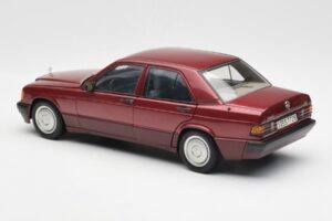 Mercedes 190E W201 2.0 Rood Dealer Edition AUTOart 1:18 B66040383 Metaal — afbeelding 7 van 8