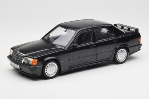 Mercedes 190E 2.3-16 W201 Zwart Dealer Editie Norev 1:18 B66040663 Metaal