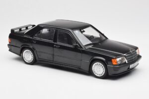 Mercedes 190E 2.3-16 W201 Zwart Dealer Editie Norev 1:18 B66040663 Metaal — afbeelding 6 van 8