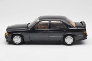 Mercedes 190E 2.3-16 W201 Blauwzwart Metallic AUTOart 1:18 76122 Metaal — afbeelding 4 van 8
