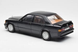 Mercedes 190E 2.3-16 W201 Blauwzwart Metallic AUTOart 1:18 76122 Metaal — afbeelding 7 van 8