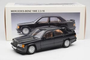 Mercedes 190E 2.3-16 W201 Blauwzwart Metallic AUTOart 1:18 76122 Metaal — afbeelding 8 van 8