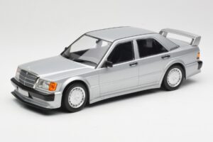 Mercedes 190E 2.5-16 EVO 1 W201 Zilver Minichamps 1:18 155036001 Metaal