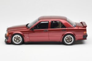 Mercedes 190E 2.5-16 W201 RAUH-Welt Republik Rood Otto 1:18 OT1083 Hars — afbeelding 3 van 6