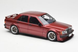 Mercedes 190E 2.5-16 W201 RAUH-Welt Republik Rood Otto 1:18 OT1083 Hars — afbeelding 4 van 6
