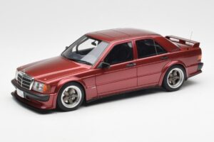 Mercedes 190E 2.5-16 W201 RAUH-Welt Republik Rood Otto 1:18 OT1083 Hars
