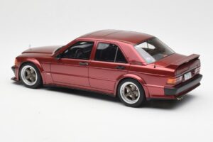 Mercedes 190E 2.5-16 W201 RAUH-Welt Republik Rood Otto 1:18 OT1083 Hars — afbeelding 5 van 6