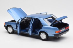 Mercedes 190E W201 Diamond Blauw Dealer Editie Norev 1:18 B66040661 Metaal — afbeelding 5 van 8