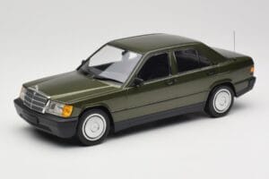 Mercedes 190E W201 Groen Metallic Minichamps 1:18 155037001 Metaal
