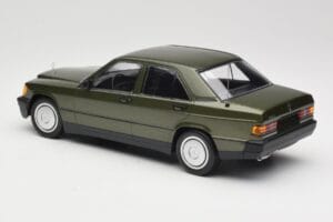 Mercedes 190E W201 Groen Metallic Minichamps 1:18 155037001 Metaal — afbeelding 5 van 6